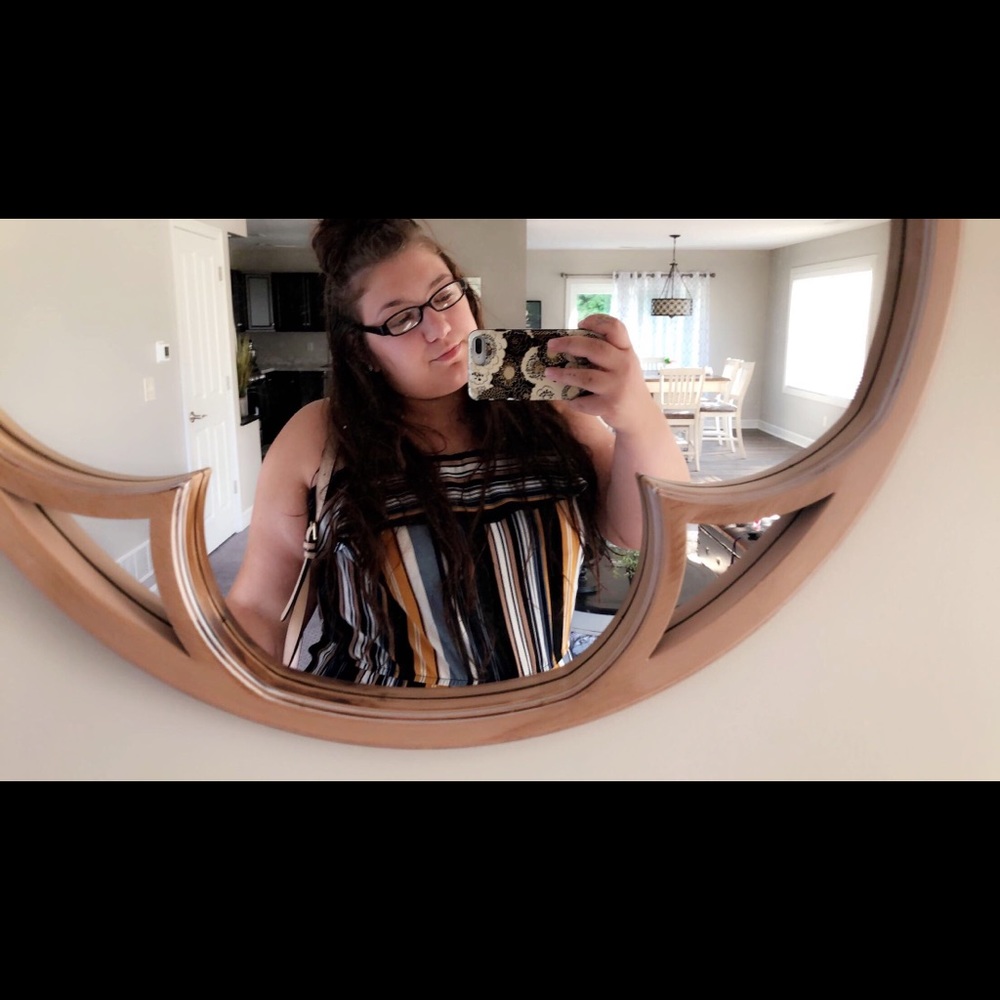 Meet your Posher, Alyssa